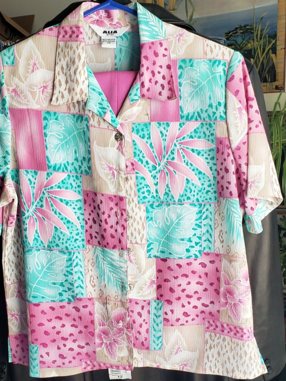 Alia Tropical  Petite size 10 loose Top & matching pick pull up pink pants s 12